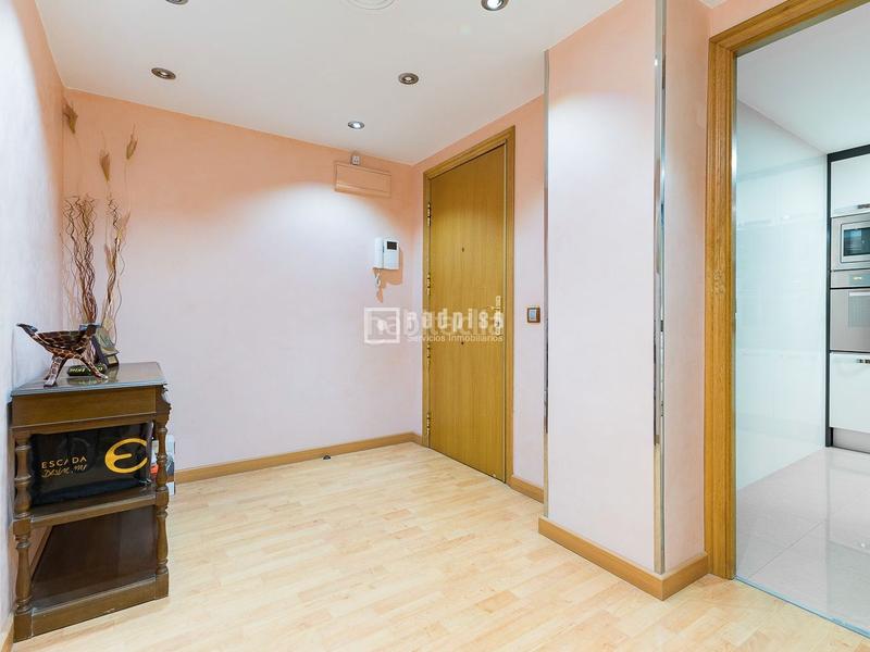 Foto 181e97c4-a0c8-427f-935f-f80d907c70b5. Etagenwohnung mit parking in El Grau Valencia