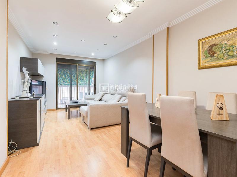 Foto 4e24dc2f-e2bd-4125-90c4-c9dd5ddaf4dd. Etagenwohnung mit parking in El Grau Valencia