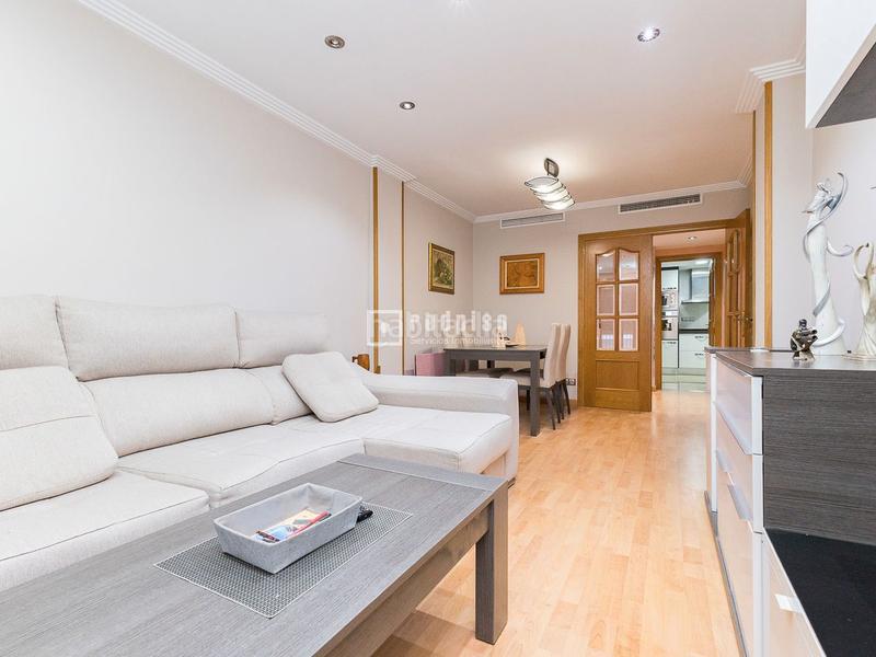 Foto 9b100a3b-f06e-4001-8dbb-fe1fc88d61b6. Etagenwohnung mit parking in El Grau Valencia