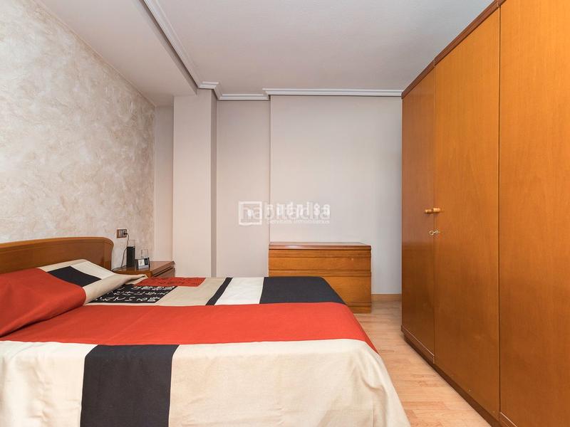 Foto c2b4432f-76eb-49fd-85b1-853e40f2c4b3. Etagenwohnung mit parking in El Grau Valencia