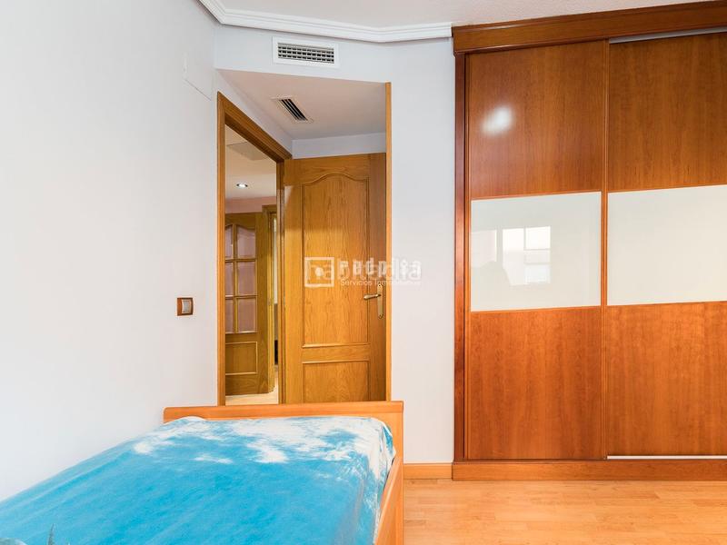 Foto fbde10ba-c1f5-4204-a746-0733cfe0c411. Etagenwohnung mit parking in El Grau Valencia