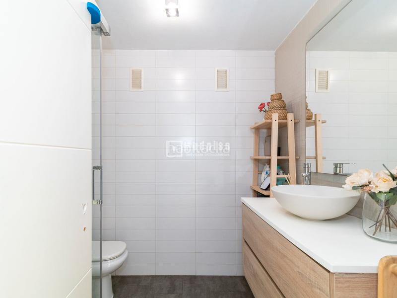 Foto 5628d9ac-a863-4076-b2fa-53e070709747. Piso  reformado en 7ma planta a la venta en El Grau Valencia