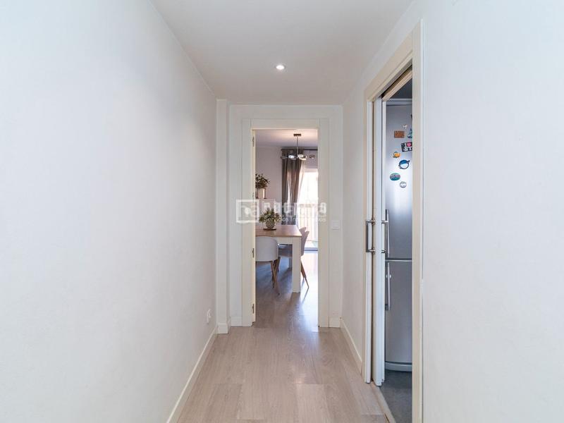 Foto 775b21ae-ec88-4379-a574-694a6d02e738. Piso  reformado en 7ma planta a la venta en El Grau Valencia