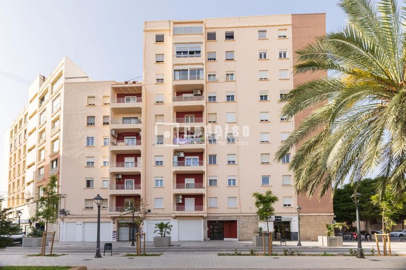 Foto b7a789da-75ee-42e0-9ae0-c3756ea0de6e. Pis amb calefacció a El Grau Valencia