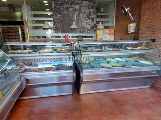 Location Local commercial  Carrer de rodrigo de pertegás. Traspaso de licencia por 60.000 euros!!