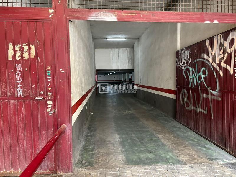 Foto c5031763-8f61-4735-b8fa-cae3ba7ab711. Autoparkplatz in El Grau Valencia