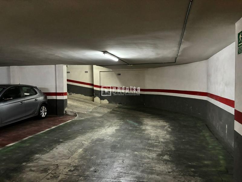 Foto cc66e4c3-7499-4d04-847b-aa5e72dafe09. Autoparkplatz in El Grau Valencia