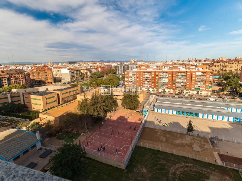 Foto c352ae60-178f-4fd2-9fc5-d141a98fc1dd. Dúplex atico duplex en venta en av. francia en Penya-Roja - Avda. Francia Valencia
