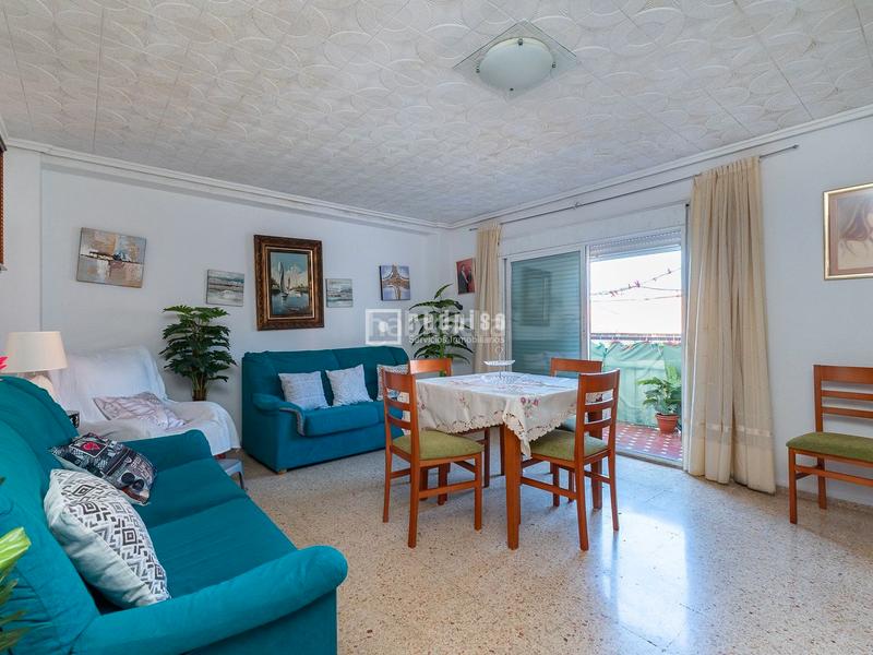 Foto 7f1e24cc-aa10-4eaf-87cd-02cc3bffc316. Etagenwohnung in L´Illa Perduda Valencia