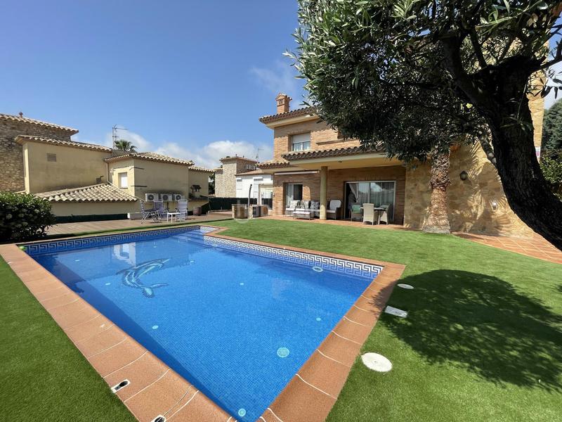 Foto 38ed4ee6-9b2b-434f-92ad-699208a9fc5a. Xalet amb piscina a Fenals Platja d´Aro