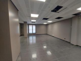 Local commercial  Passeig torras i bages. Estupendo local en passeig torres i bages sant andreubarcelona