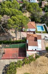 Haus in Vacarisses. Chalet en venta vacarisses para dos familias