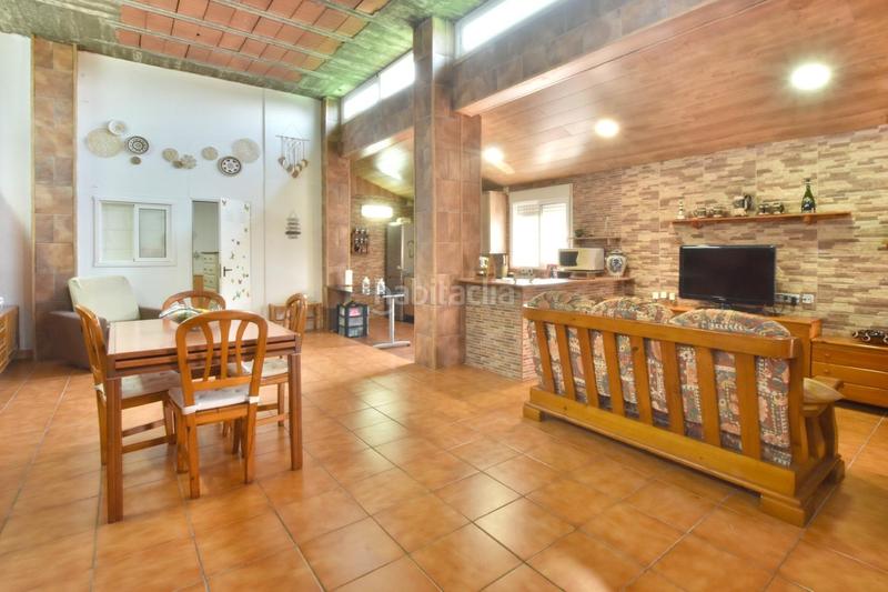 Foto 78ca904f-eb26-4489-81b9-33cf8c90e17a. Casa amplia y luminosa casa 4 vientos en Ullastrell