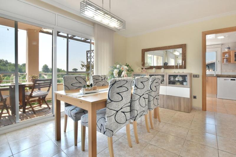 Foto c7810a6d-b1d8-4ff2-b203-fa4469139ba4. Casa amplia y luminosa casa 4 vientos en Ullastrell