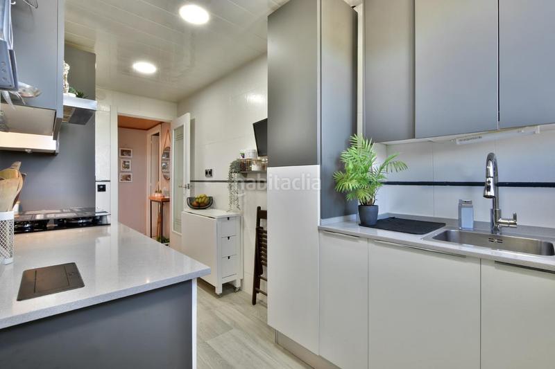 Foto 0f892764-0282-4391-b666-d09ca4860163. Flat with heating in Can Cuiàs Montcada i Reixac