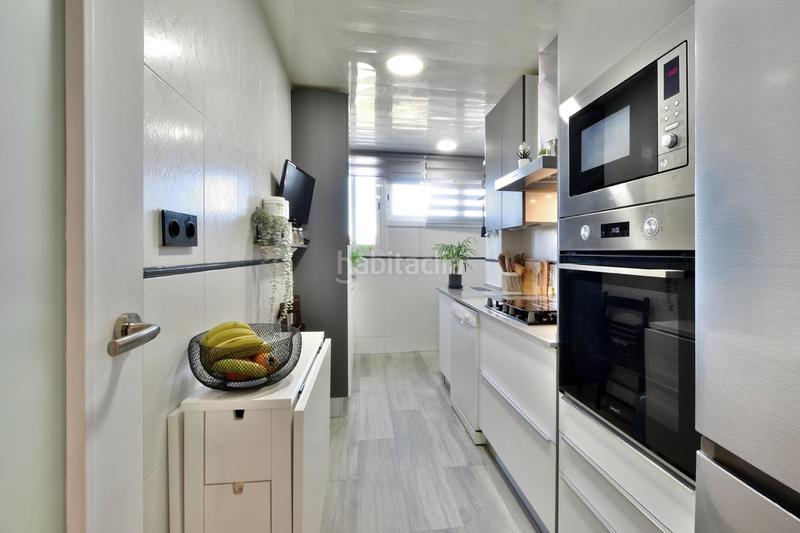 Foto 1f81605e-2a00-41d7-84b3-88a2ee803354. Flat with heating in Can Cuiàs Montcada i Reixac