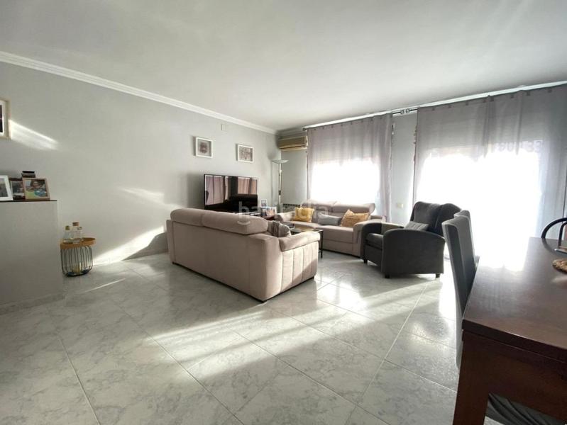 Foto c2ac8e23-45bd-46d6-9f6d-9b0800bccd3c. Chalet en Ca n´Oriol Rubí