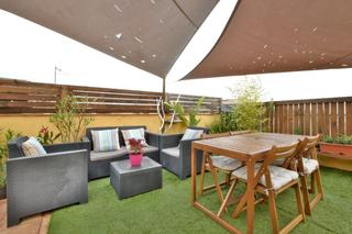 Casa  Calle del canigó. Chalet adosado en venta