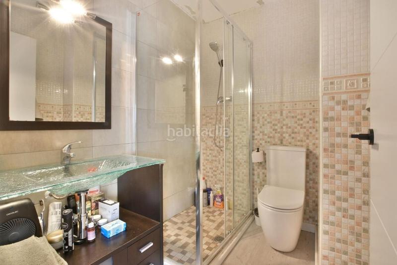 Foto 9bb26fb1-9c1a-4dfc-8f13-7b18e4e791ac. Zweistöckige wohnung mit parking in Egara Terrassa