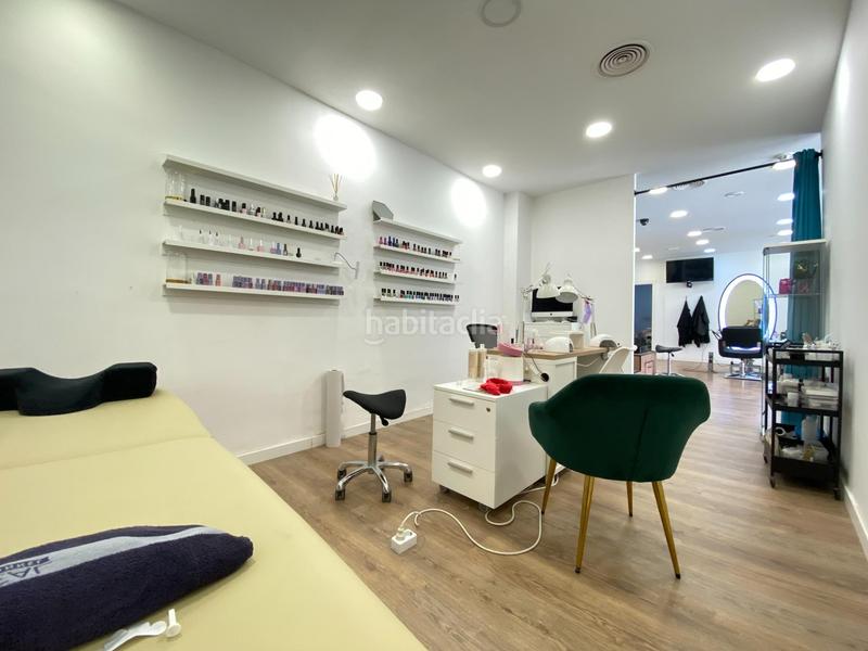 Foto 02cf2486-df70-46c4-a9d9-a80f45a44cfa. Lloguer local comercial a Barri del Centre Terrassa