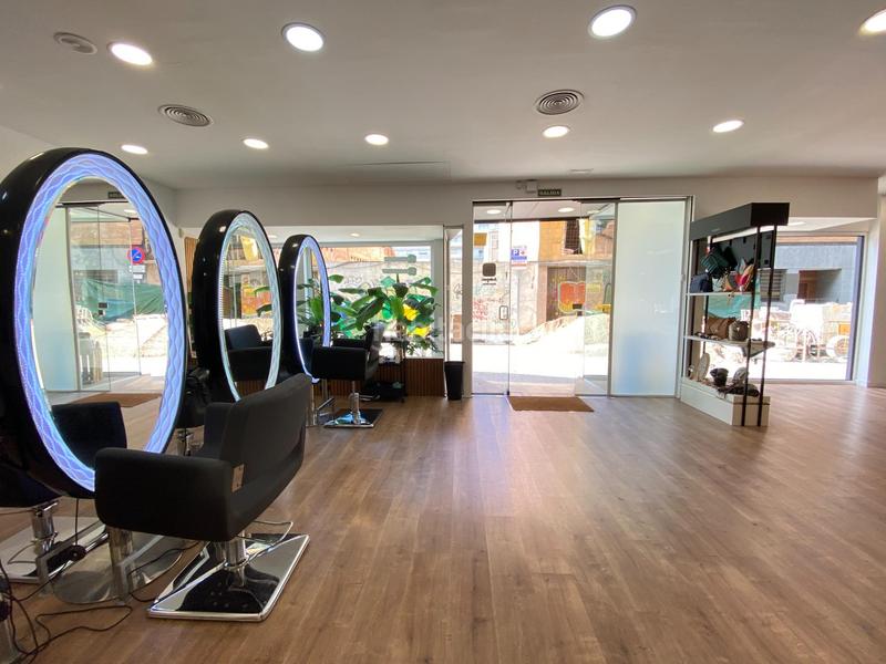 Foto b4a330ed-56f4-4d05-a4f3-556008873046. Lloguer local comercial a Barri del Centre Terrassa