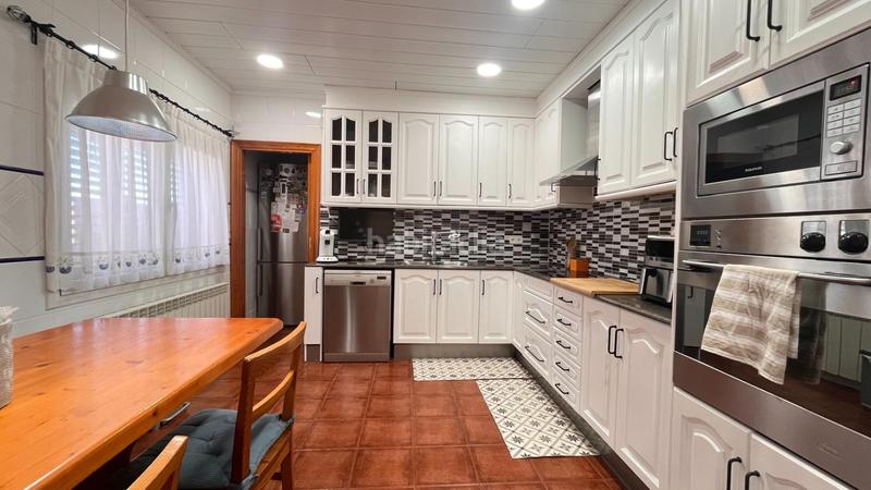 Foto 78e4f4a2-cdaf-4ba7-bce5-2d59a0980b5f. Affitto casa con parcheggio piscina in Can Palet de Vista Alegre Terrassa