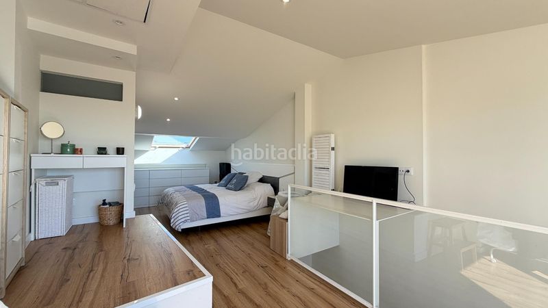 Foto 24075acd-c35a-4c07-8407-daaf4a96a0d3. Piso exclusivo tríplex con terraza y vistas abiertas en ca naurell en Terrassa