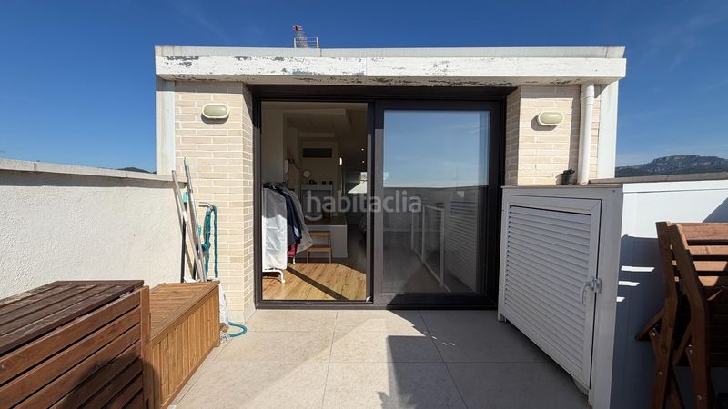 Foto eaac4aa4-0d53-4175-9cfd-fd80c4ba2123. Piso exclusivo tríplex con terraza y vistas abiertas en ca naurell en Terrassa