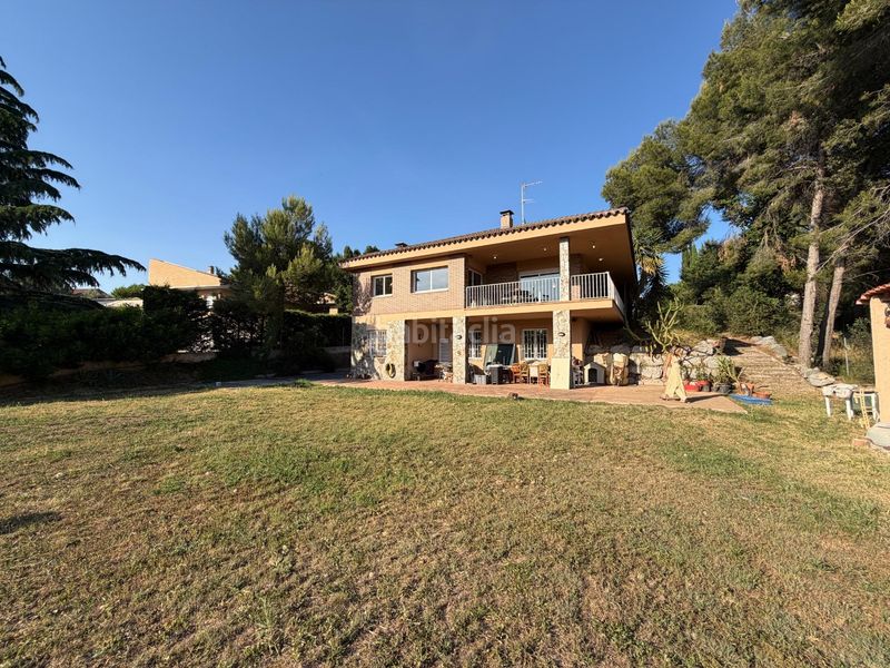 Foto 0ff8cd25-c89e-4b8a-a915-5391459e57eb. Xalet amb calefacció aparcament a Castellarnau Sabadell