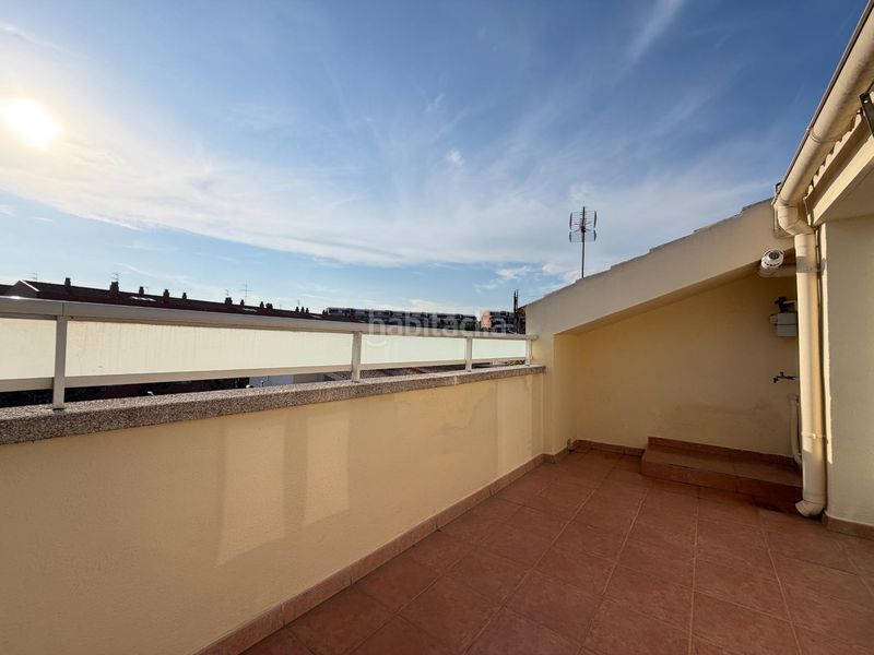 Foto e9367473-56b8-4c8e-afd9-9016927624dd. Casa amb calefacció aparcament a Ca n´Oriol Rubí
