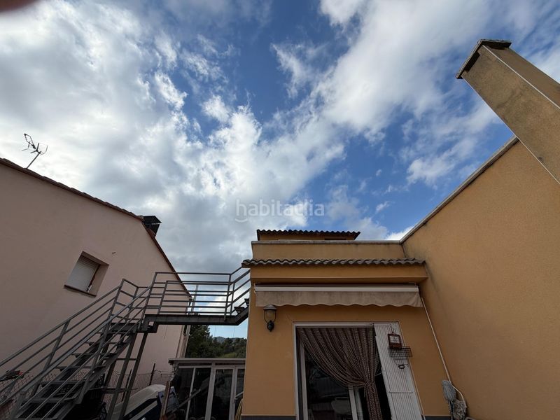 Foto a6bec58b-8cd2-4c97-853e-02736a8a3b6d. Casa amb aparcament a Viladecavalls