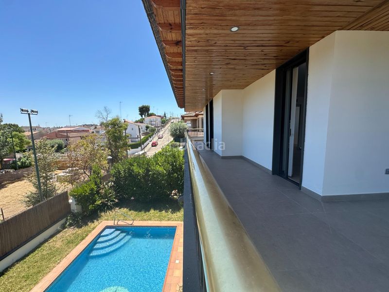 Foto 0d1f7370-d2a4-43e9-a40f-31cef0a5be82. Casa amb aparcament piscina a Cunit residencial Cunit