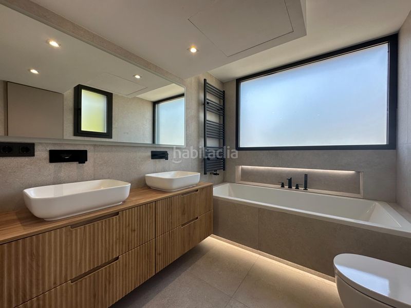 Foto 298fbba3-9625-4457-803e-d03a3236bf72. Casa amb aparcament piscina a Cunit residencial Cunit