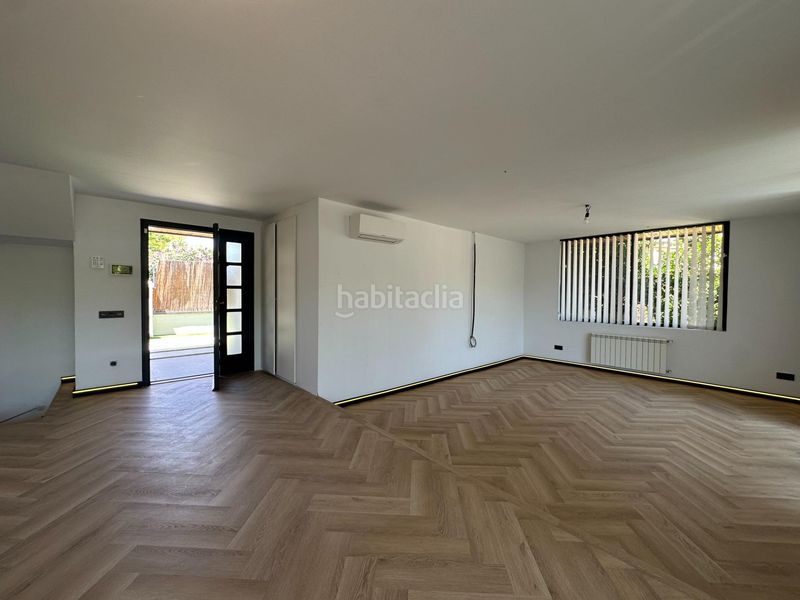Foto 428193e3-bdd0-4905-b9b8-11e0dead8925. Casa amb aparcament piscina a Cunit residencial Cunit