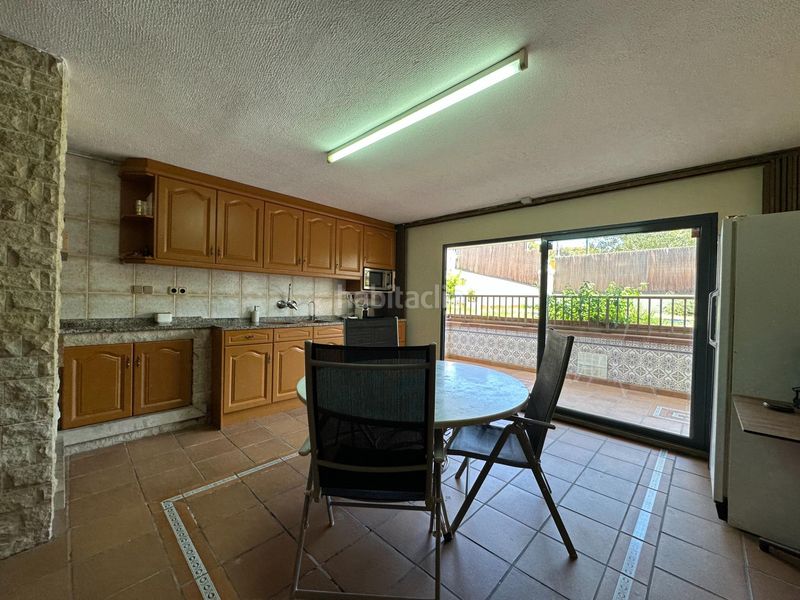 Foto 7088b430-bec9-4dad-942f-a691e3cc76fa. Casa amb aparcament piscina a Cunit residencial Cunit