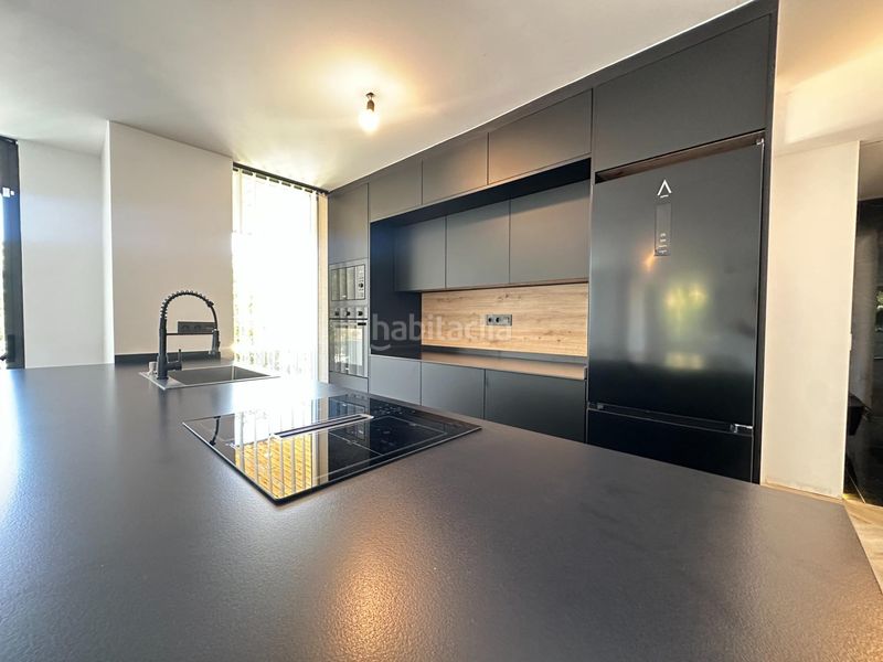 Foto 7fde5ef2-855e-46a2-9286-05bffeebb328. Casa amb aparcament piscina a Cunit residencial Cunit