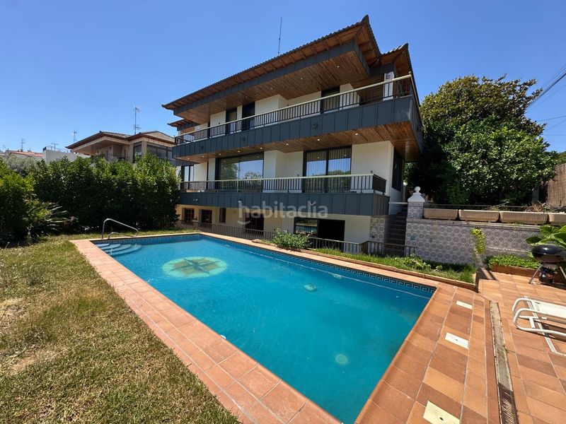 Foto a3758598-73a7-4592-9819-627d30e3fa9b. Casa amb aparcament piscina a Cunit residencial Cunit
