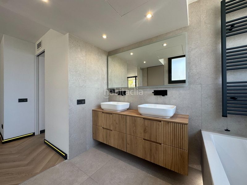 Foto d8b834f1-3831-4a53-8e91-cee925b953f1. Casa amb aparcament piscina a Cunit residencial Cunit
