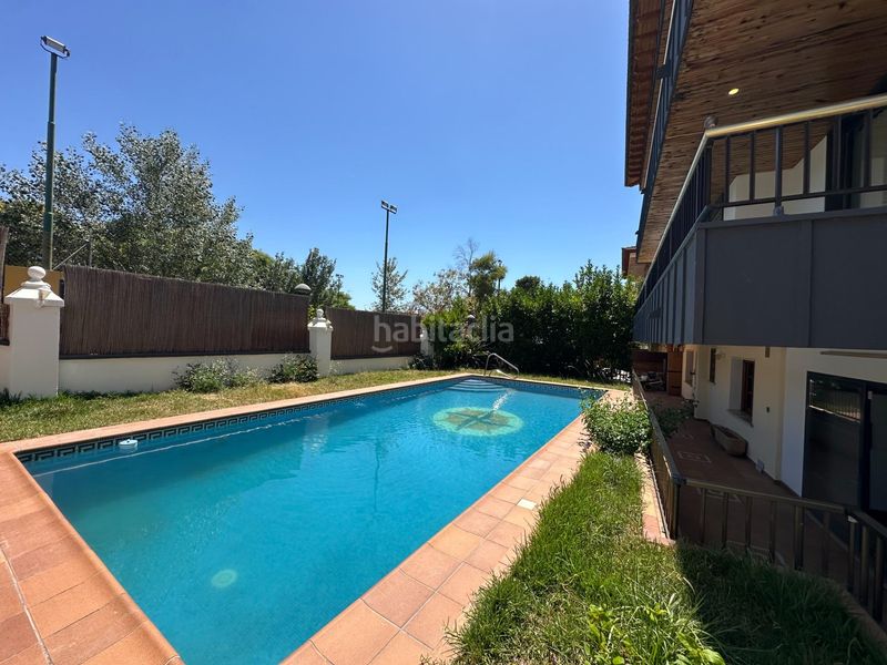 Foto d93e039a-8258-4cab-921a-9626fa3cddf8. Casa amb aparcament piscina a Cunit residencial Cunit