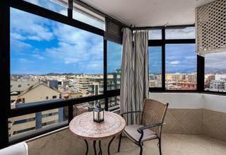 Appartement à Calle jacinto benavente 9. Apartamento con bonitas vistas. apartment with beautiful views.
