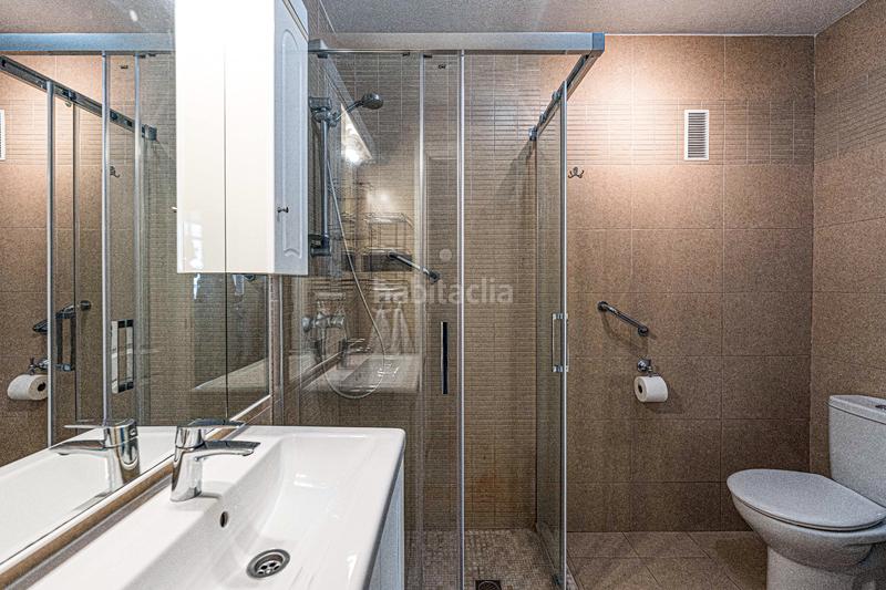 Foto 4d93a97d-4aa0-44c1-b37a-33bf0d142c5d. Pis a calle jacinto benavente 9 a Puerto Deportivo Fuengirola