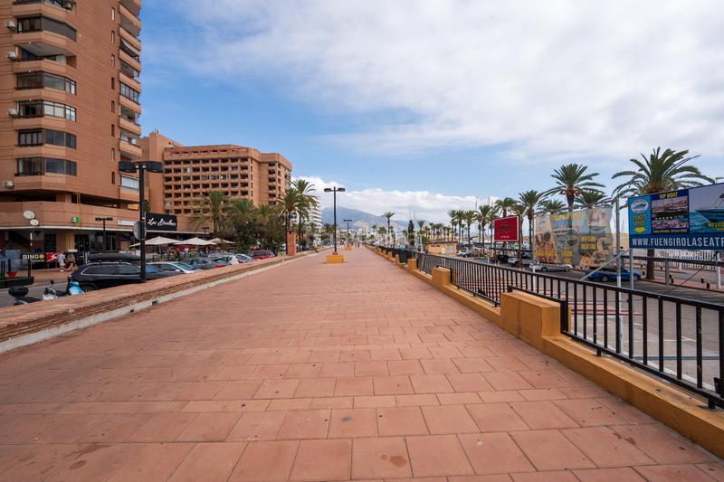 Foto caf4854c-bb18-4d73-a23e-b1465a9fad4d. Pis a calle jacinto benavente 9 a Puerto Deportivo Fuengirola