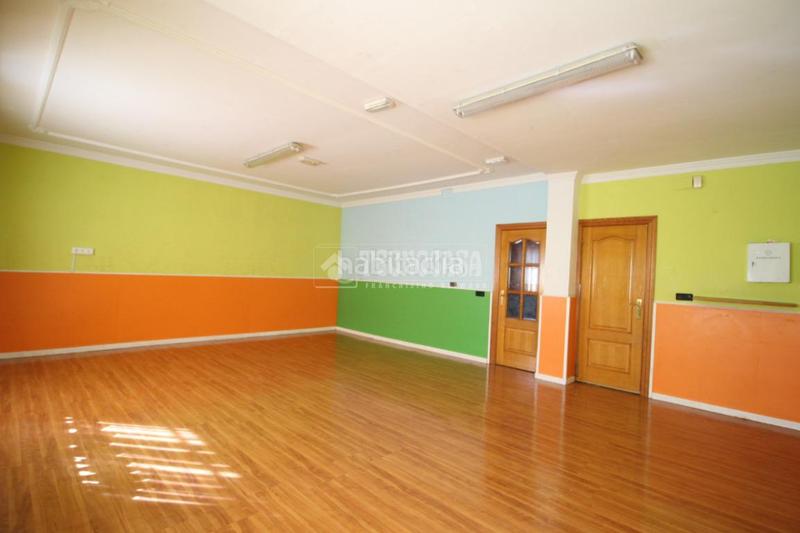 Foto ab4b1b6e-143a-4ac5-aa12-29a685562406. Casa bifamiliare in San Cayetano Churriana de la Vega