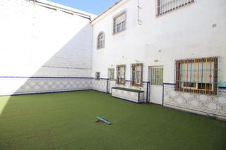 Casa aparellada en San Cayetano. Casa en venta en churriana de la vega