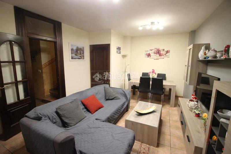 Foto 420a440c-16d1-4fec-9136-d5bb95bc9a3b. Casa pareada casa en venta en Casco Histórico Churriana de la Vega