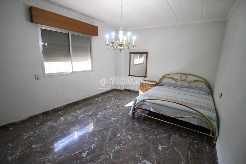 Foto 51959ec3-7ec0-4da6-ae10-7c5225411c6d. Casa amb aparcament a Parque de la Ermita Churriana de la Vega