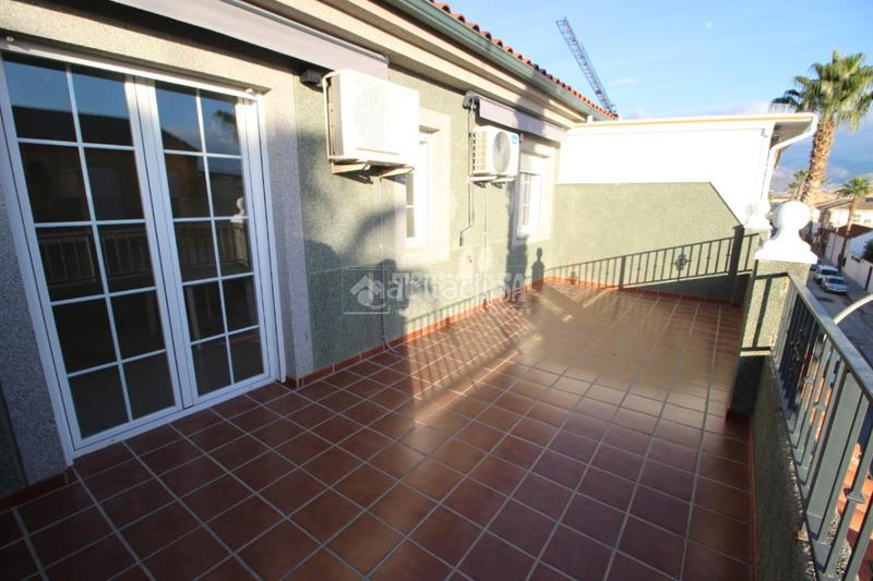 Foto 8033b7e9-9d62-456b-8a8e-fc875d5b8cb6. Ático  en venta en Casco Histórico Churriana de la Vega