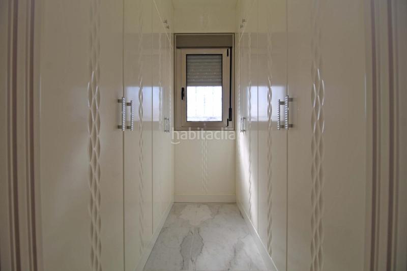 Foto 23889bec-369c-4a70-9fc2-3a33e559077d. Casa aparellada amb aparcament a Cártama