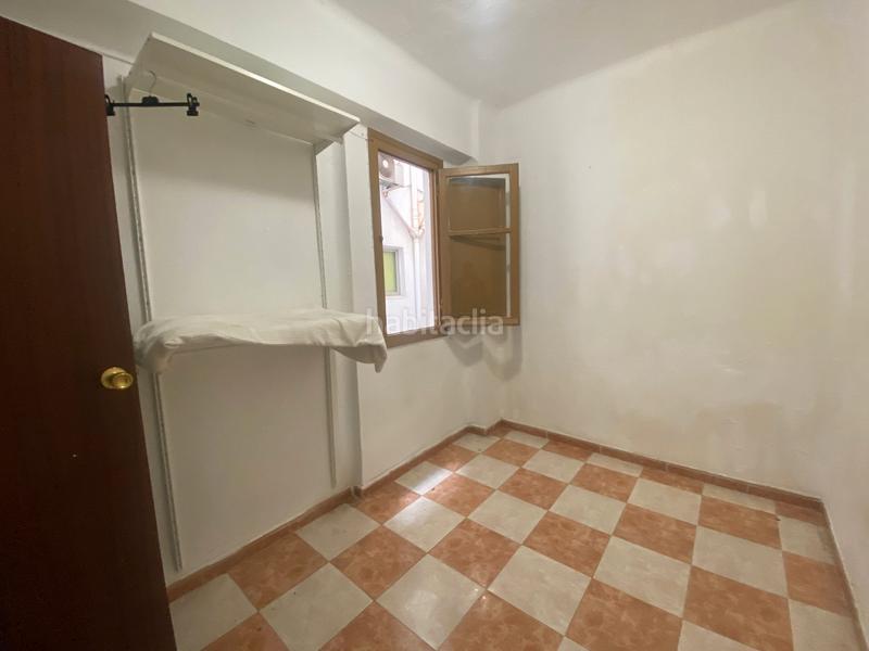 Foto 379b05a2-a97c-408b-b4d8-d3bacc521f2c. Piso en calle arango 8 piso en calle arango en Carranque - Haza Cuevas Málaga