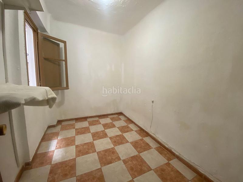 Foto b9582df6-fda5-4bc5-9361-4ff5b762d5c0. Piso en calle arango 8 piso en calle arango en Carranque - Haza Cuevas Málaga